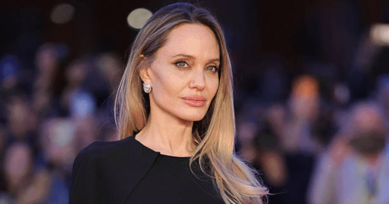 Angelina Jolie Biography and Early Life